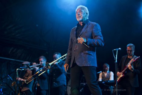 Concert, Live Event, Liverpool, Tom Jones