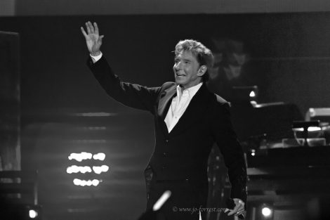 Concert, Liverpool, Live event, Barry Manilow
