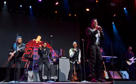 The Jacksons, Haydock Racecourse, Live Event, American