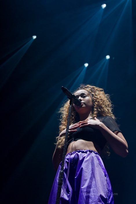 Ella Eyre, Liverpool, Echo Arena, Music, Jo Forrest