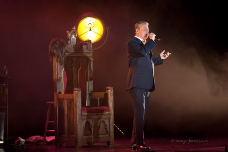 Suggs, What a King Cnut, theatre, Jo Forrest, New Brighton, Madness