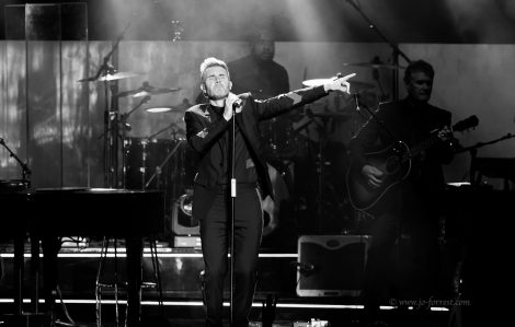 Gary Barlow, Take That, Manchester, O2 Apollo, Jo Forrest, Solo Tour