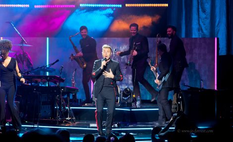 Gary Barlow, Take That, Manchester, O2 Apollo, Jo Forrest, Solo Tour