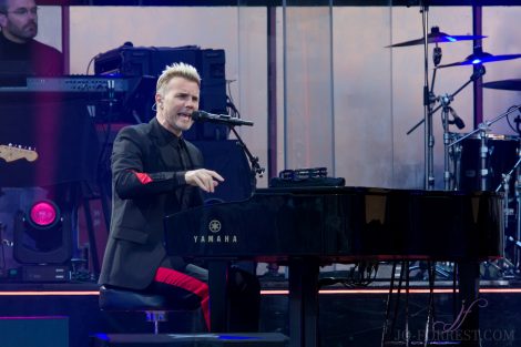 Gary Barlow, Scarborough, Music, Jo Forrest, Review, Open Air Theatre