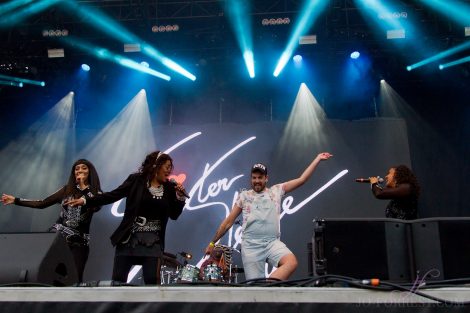 Sister Sledge, Scarborough, Open Air Theatre, Review, Jo Forrest, Music Photographer