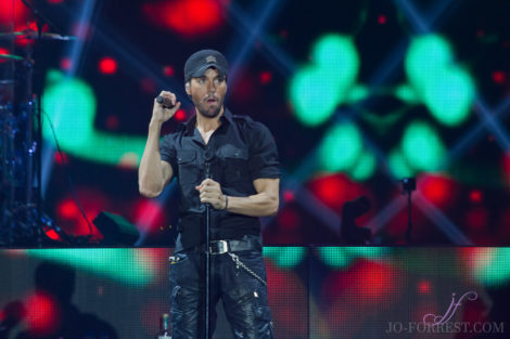 Enrique Iglesias, Manchester, Music, American, Jo Forrest, Review