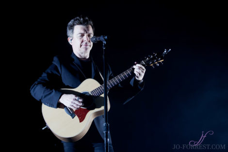 Rick Astley, Leeds, Jo Forrest, Review, First Direct Arena, Tour