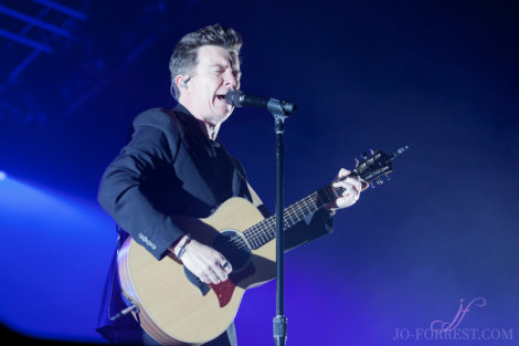 Rick Astley, Leeds, Jo Forrest, Review, First Direct Arena, Tour