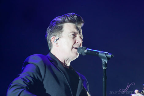 Rick Astley, Leeds, Jo Forrest, Review, First Direct Arena, Tour