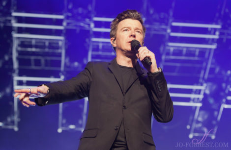 Rick Astley, Leeds, Jo Forrest, Review, First Direct Arena, Tour