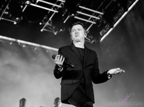 Rick Astley, Leeds, Jo Forrest, Review, First Direct Arena, Tour