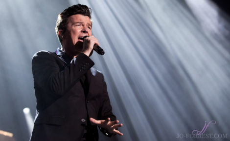 Rick Astley, Leeds, Jo Forrest, Review, First Direct Arena, Tour