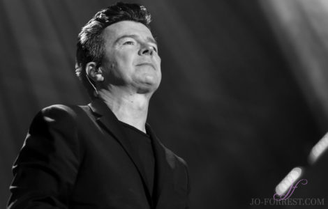 Rick Astley, Leeds, Jo Forrest, Review, First Direct Arena, Tour