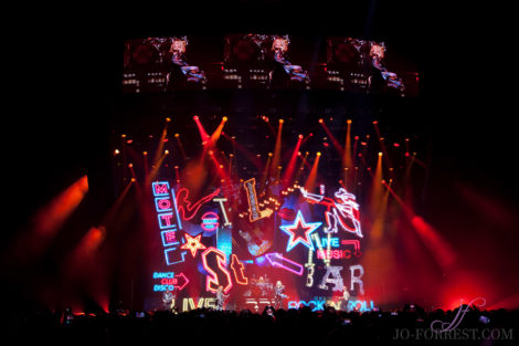 Def Leppard, Jo Forrest, Review, Manchester, Music