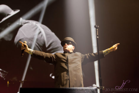 Madness, Leeds, Jo Forrest, Review, First Direct Arena