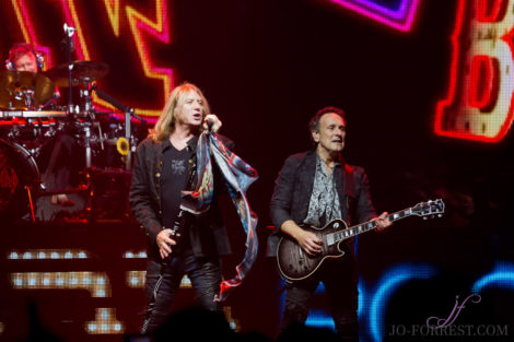 Def Leppard, Jo Forrest, Review, Manchester, Music