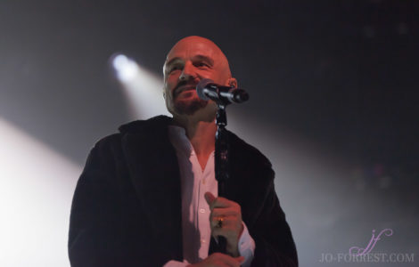 james & The Charlatans, Review, Jo Forrest, First Direct Arena, Leeds