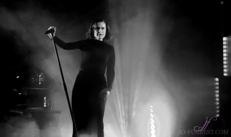 Alison Moyet, Leeds, First Direct Arena, Tour, Jo Forrest, Review