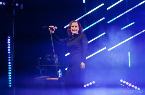 Alison Moyet, Leeds, First Direct Arena, Tour, Jo Forrest, Review