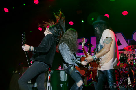 Slash, Doncaster, Jo Forrest, Review, Music, Doncaster Dome