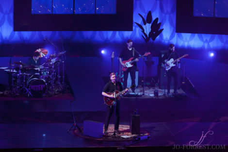 George Ezra, Leeds, First Direct Arena, Jo Forrest, Review