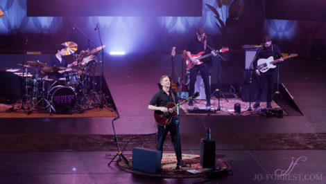 George Ezra, Leeds, First Direct Arena, Jo Forrest, Review