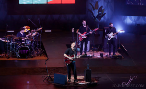 George Ezra, Leeds, First Direct Arena, Jo Forrest, Review