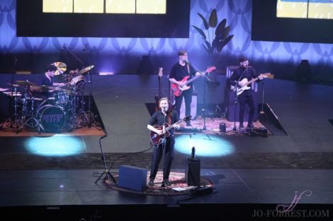 George Ezra, Leeds, First Direct Arena, Jo Forrest, Review