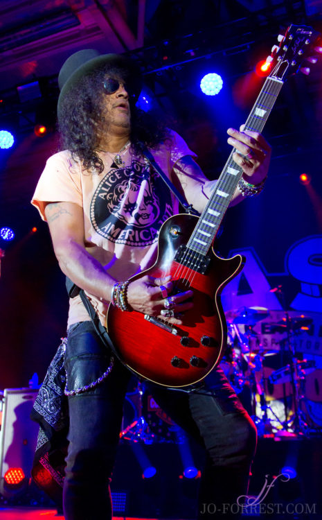 Slash, Doncaster, Jo Forrest, Review, Music, Doncaster Dome