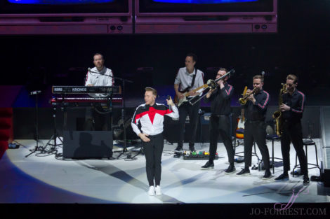 Olly Murs, First Direct Arena, Leeds, Jo Forrest, Review