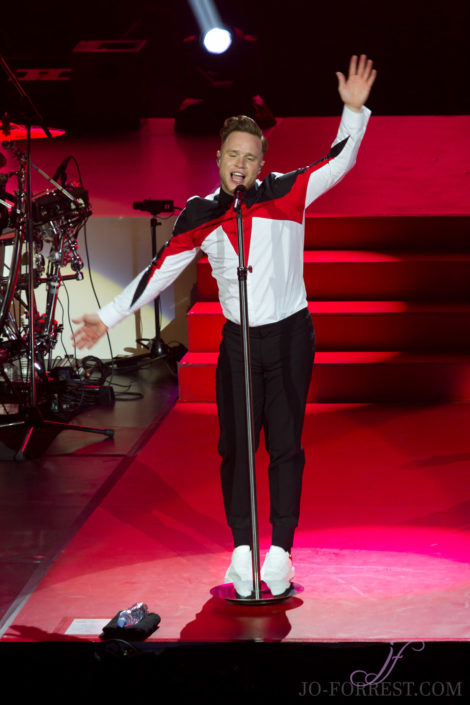 Olly Murs, First Direct Arena, Leeds, Jo Forrest, Review