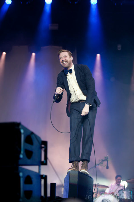 Kaiser Chiefs, Elland road, Leeds, Music, Jo Forrest, Review