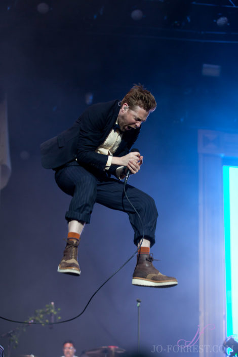 Kaiser Chiefs, Elland road, Leeds, Music, Jo Forrest, Review