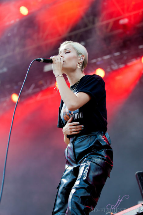 Nina Nesbitt, Music, Scarborough, Open Air Theatre, Jo Forrest, Review