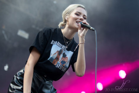 Nina Nesbitt, Music, Scarborough, Open Air Theatre, Jo Forrest, Review