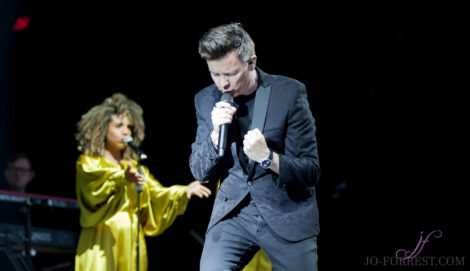 Rick Astley, Haydock Racecourse, Jo Forrest, Review, Music