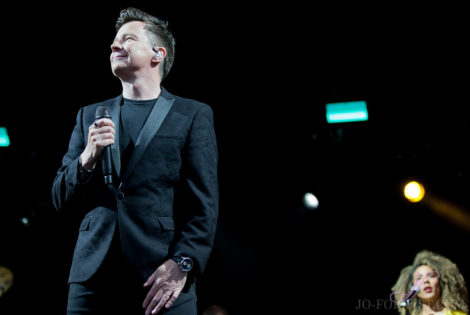 Rick Astley, Haydock Racecourse, Jo Forrest, Review, Music