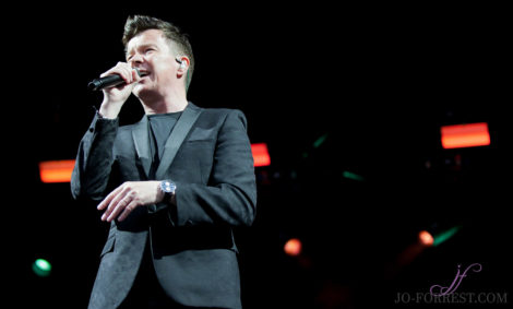 Rick Astley, Haydock Racecourse, Jo Forrest, Review, Music