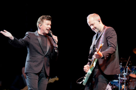 Rick Astley, Haydock Racecourse, Jo Forrest, Review, Music