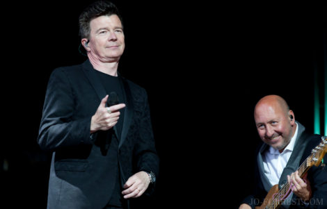 Rick Astley, Haydock Racecourse, Jo Forrest, Review, Music