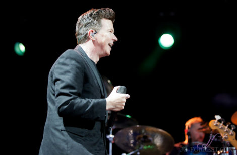 Rick Astley, Haydock Racecourse, Jo Forrest, Review, Music