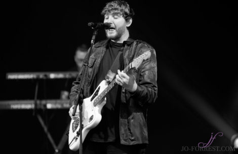 James Arthur, York, Jo Forrest, Review, Music, York Racecourse