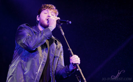 James Arthur, York, Jo Forrest, Review, Music, York Racecourse