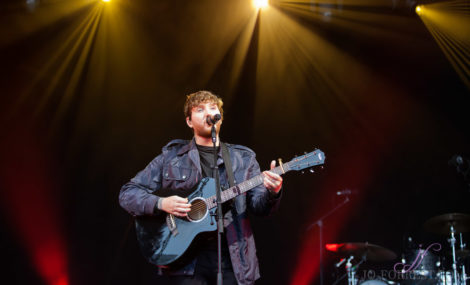 James Arthur, York, Jo Forrest, Review, Music, York Racecourse