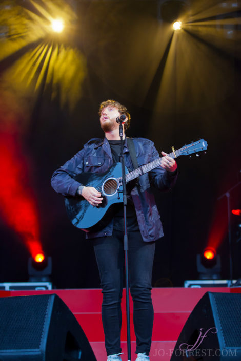 James Arthur, York, Jo Forrest, Review, Music, York Racecourse