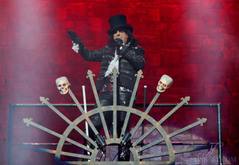 Alice Cooper, Review, Music, Jo Forrest, Leeds, First Direct Arena